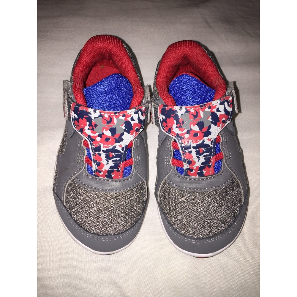 Under Armour tennis shoes